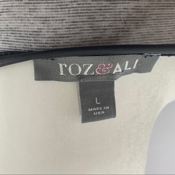 Roz & Ali Large Sleeveless Blouse - Picture 2 of 6